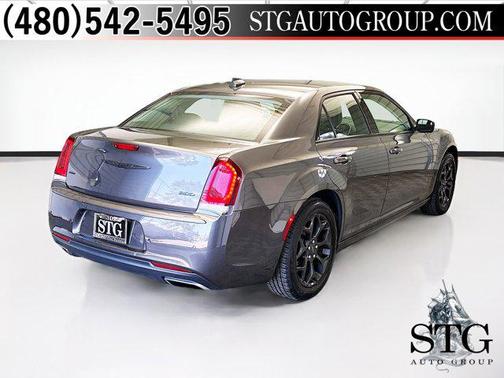 2022 Chrysler 300 Touring