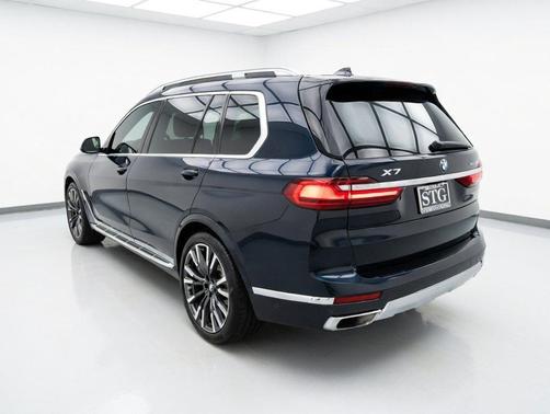 Black Sapphire Metallic 2019 BMW X7 xDrive40i