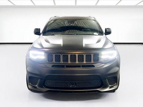 Diamond Black Crystal Pearlcoat 2018 Jeep Grand Cherokee Trackhawk