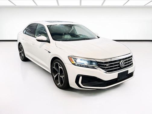 2021 Volkswagen Passat 2.0T R-Line
