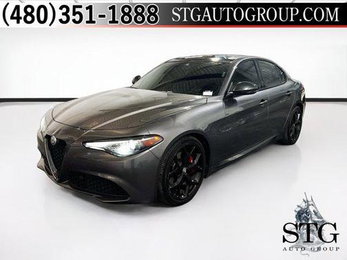 Vesuvio Gray Metallic 2019 Alfa Romeo Giulia Ti