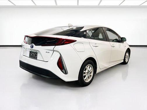 2021 Toyota Prius Prime LE