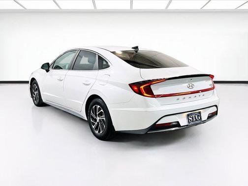 2022 Hyundai SONATA Hybrid Base