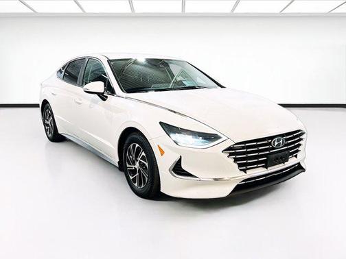 2022 Hyundai SONATA Hybrid Base