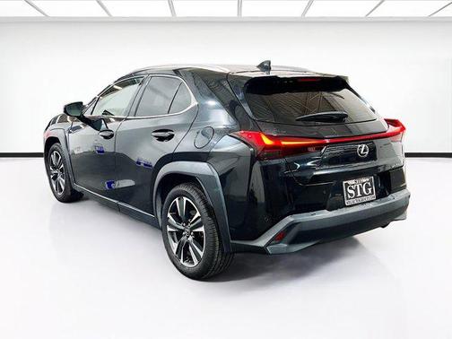 2022 Lexus UX 200 Base