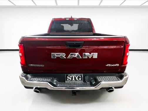 Delmonico Red Pearlcoat 2025 RAM 1500 Big Horn/Lone Star
