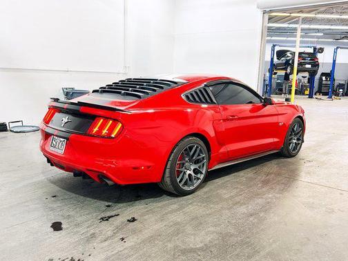 2015 Ford Mustang V6