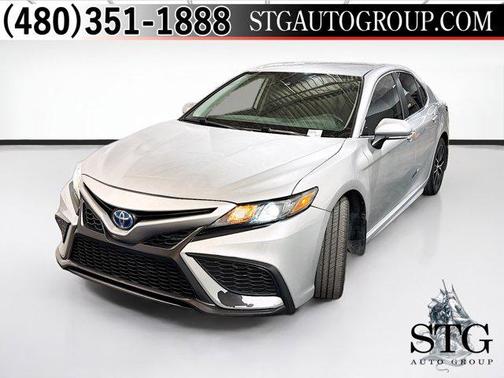 2022 Toyota Camry SE