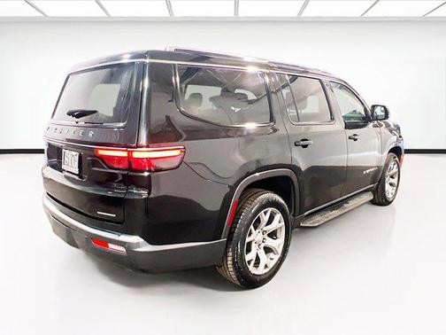 2022 Jeep Wagoneer Series II 4x2