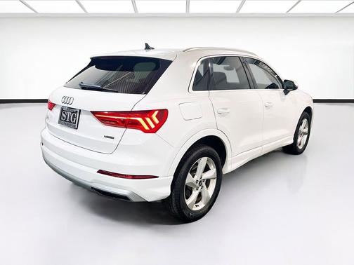 2022 Audi Q3 40 Premium