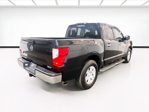 2019 Nissan Titan SV