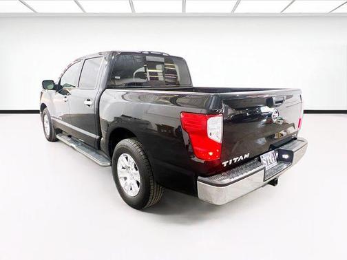 2019 Nissan Titan SV