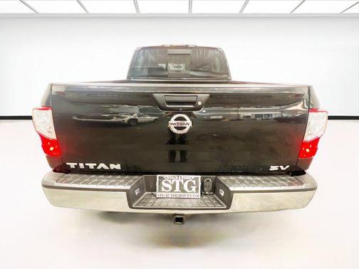 2019 Nissan Titan SV