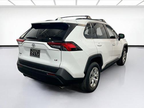 2020 Toyota RAV4 LE
