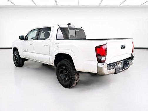White 2022 Toyota Tacoma SR5