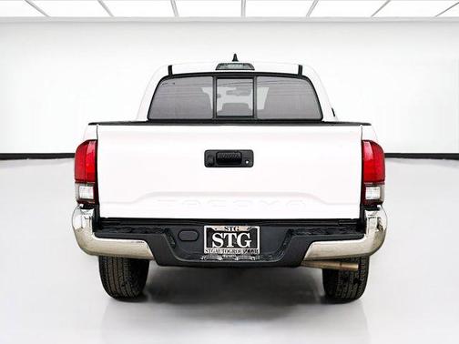 White 2022 Toyota Tacoma SR5