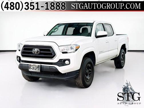 White 2022 Toyota Tacoma SR5