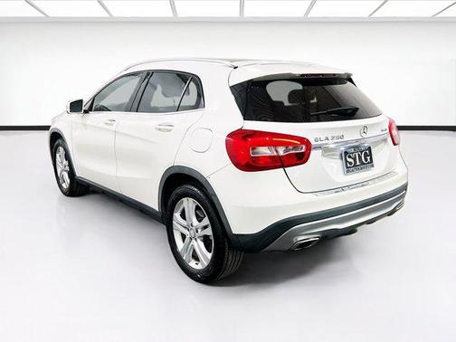 2016 Mercedes-Benz GLA-Class 4MATIC