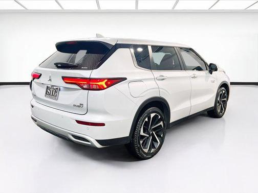 2023 Mitsubishi Outlander PHEV SE S-AWC