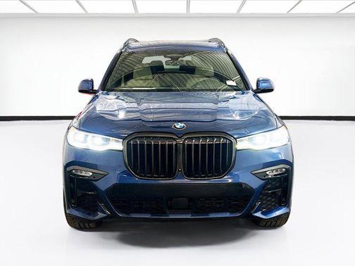 2021 BMW X7 M50i