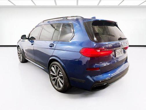 2021 BMW X7 M50i