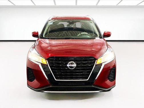 Scarlet Ember Tintcoat 2023 Nissan Kicks SV