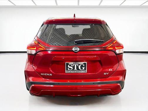 Scarlet Ember Tintcoat 2023 Nissan Kicks SV