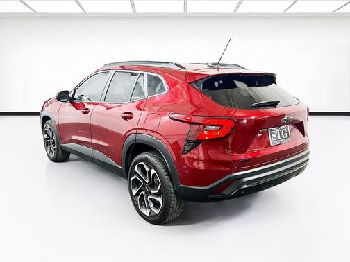 Crimson Metallic 2025 Chevrolet Trax FWD 2RS