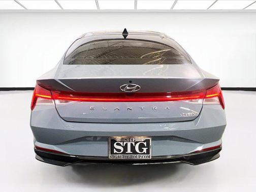 2023 Hyundai ELANTRA HEV Limited