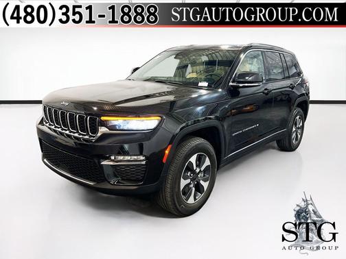 Diamond Black Crystal Pearlcoat 2022 Jeep Grand Cherokee 4xe Base