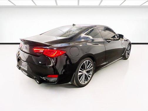 2018 INFINITI Q60 3.0T LUXE