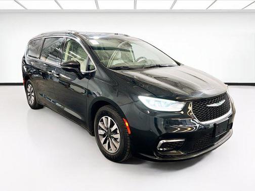 2021 Chrysler Pacifica Hybrid Touring L