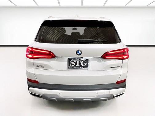 Mineral White Metallic 2019 BMW X5 xDrive40i