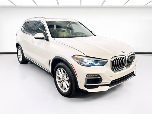 Mineral White Metallic 2019 BMW X5 xDrive40i