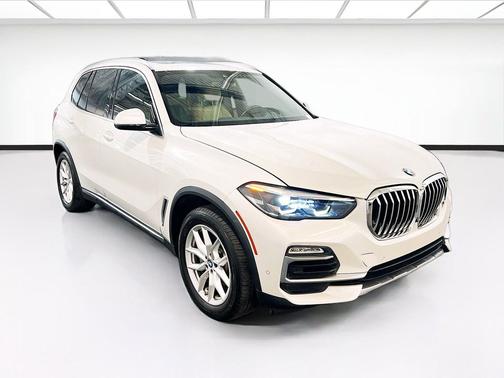 Mineral White Metallic 2019 BMW X5 xDrive40i