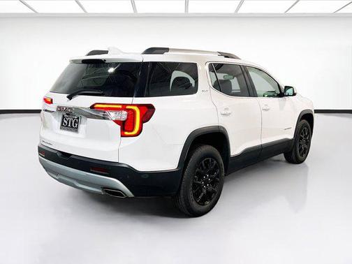2022 GMC Acadia FWD SLT