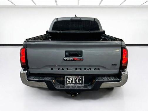 Cement 2021 Toyota Tacoma TRD Off Road