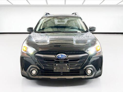 Crystal Black Silica 2023 Subaru Outback Premium