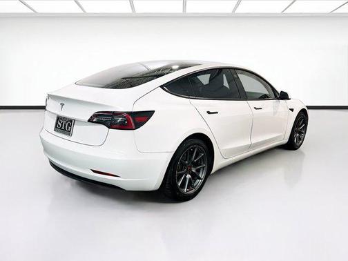 2021 Tesla Model 3 Standard Range Plus