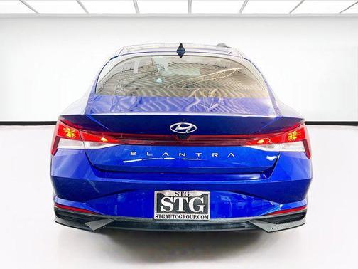 Intense Blue 2022 Hyundai ELANTRA SEL