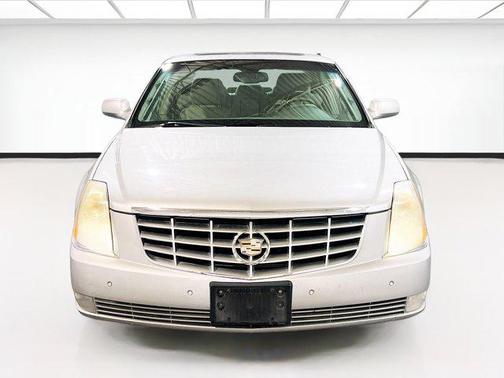 2010 Cadillac DTS Luxury Collection