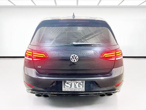 2018 Volkswagen Golf R 2.0T DSG