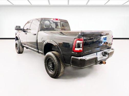 2020 RAM 2500 Laramie Crew Cab 4X4 6'4' Box