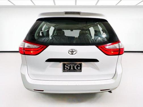 2018 Toyota Sienna SE