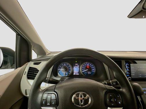 2018 Toyota Sienna SE