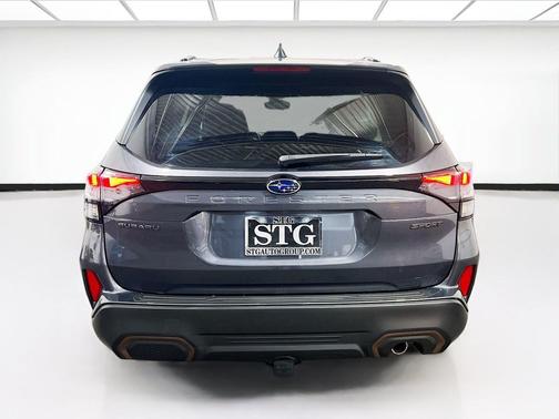 Magnetite Gray Metallic 2025 Subaru Forester Sport