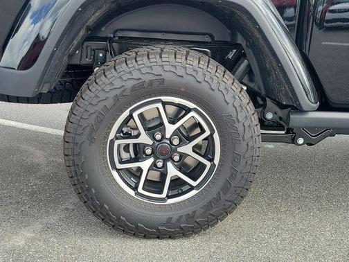 Black Clearcoat 2026 Jeep Gladiator Shadow Ops