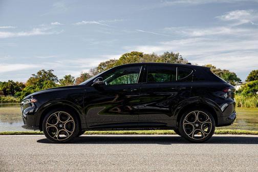 Alfa Black 2025 Alfa Romeo Tonale Intensa AWD