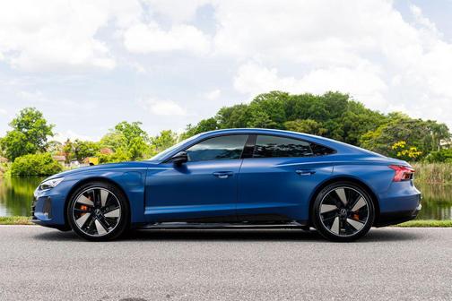 Ascari Blue Metallic 2022 Audi RS e-tron GT quattro