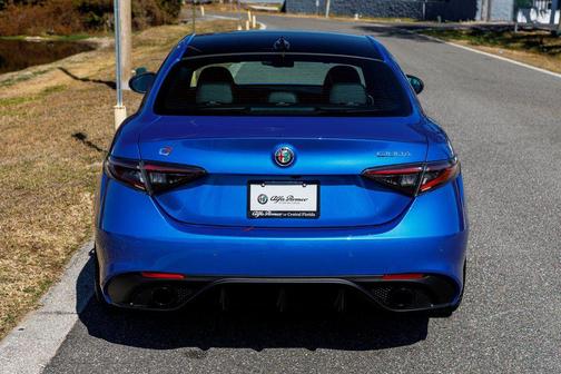 Misano Blue Metallic 2026 Alfa Romeo Giulia Base